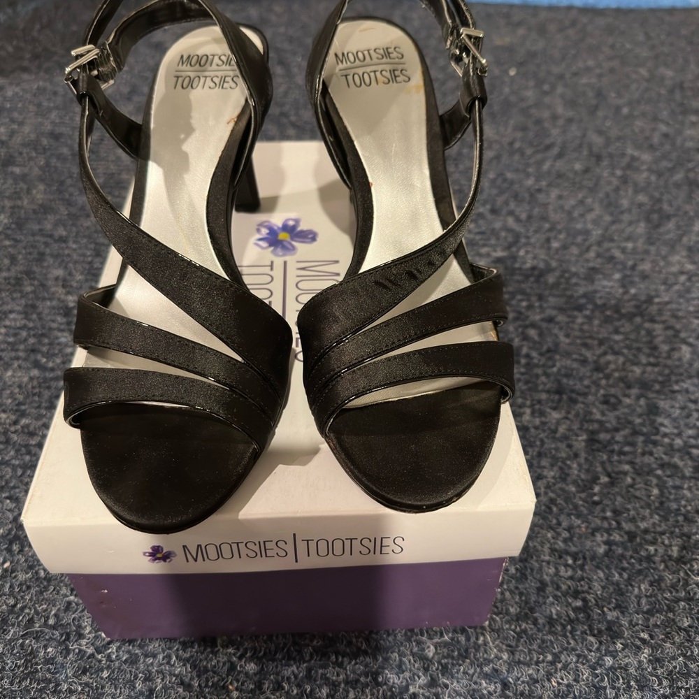 Mootsies Tootsies Black Strappy Sandals